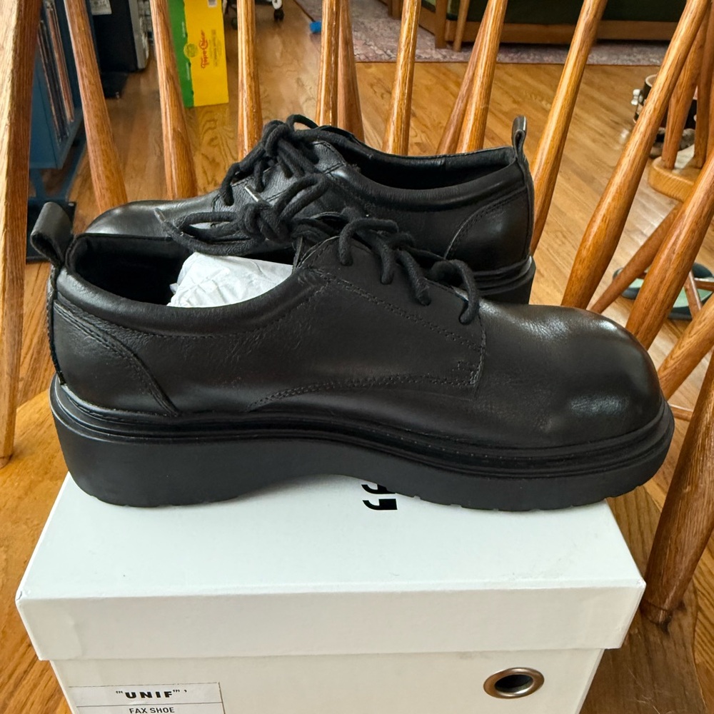 UNIF Fax Shoe - Picture 7 of 7
